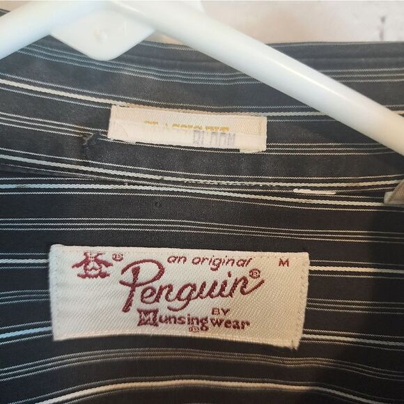 Men's Orignal Penguin longsleeve button-down shirt, size Medium - Picture 3 of 3